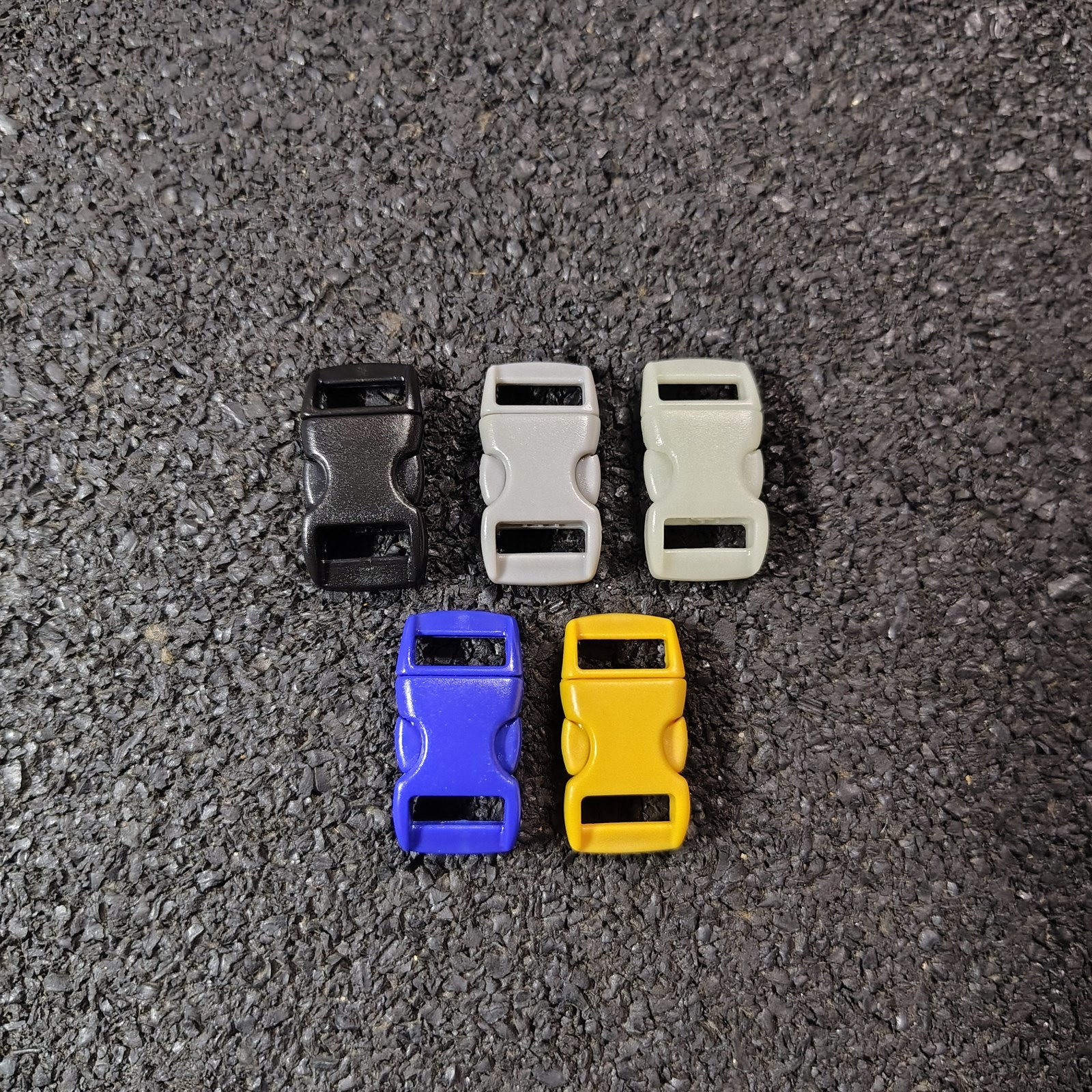 Overzicht van de beschikbare Firefly Loop bucklekleuren